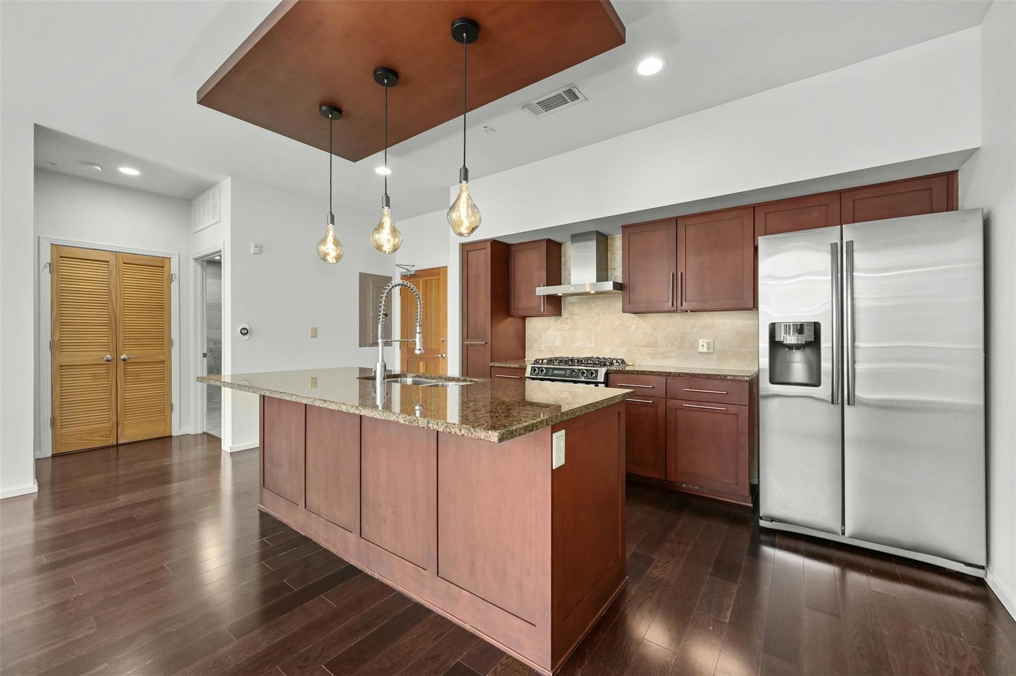 1600 Barton Springs RD # 5305