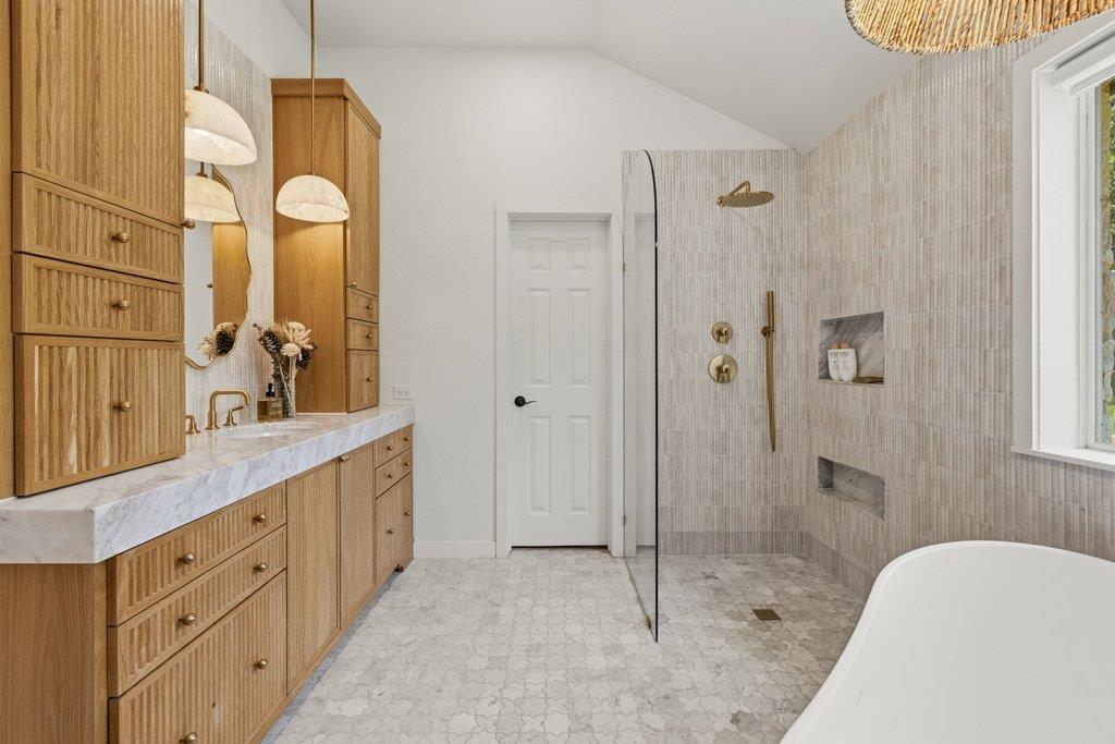 4253 Canyon Glen CIR