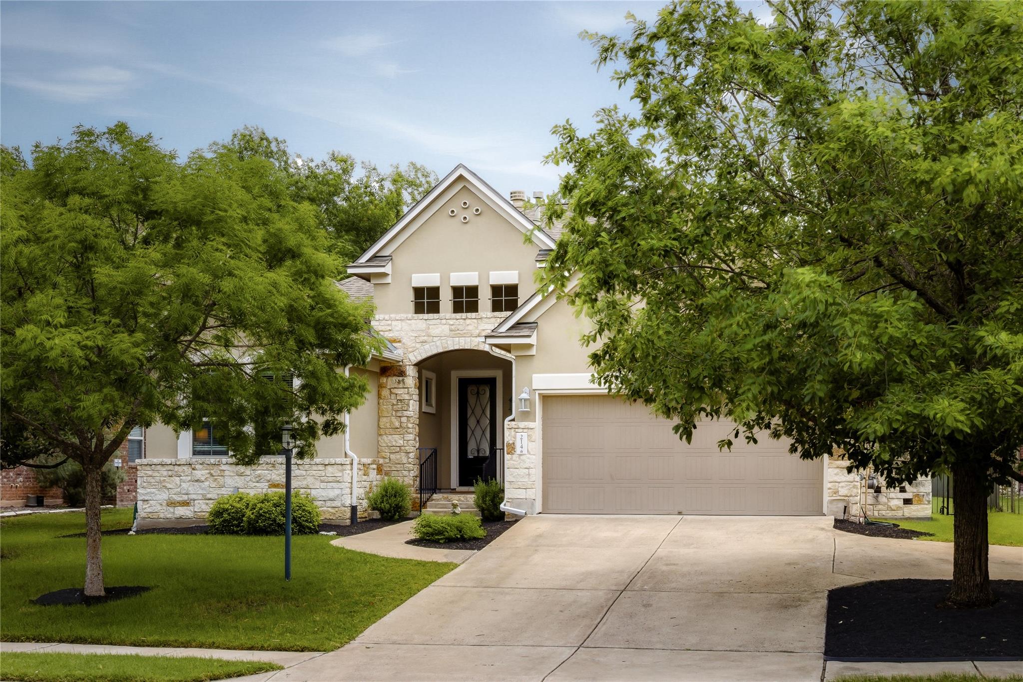 214 Bellagio DR
