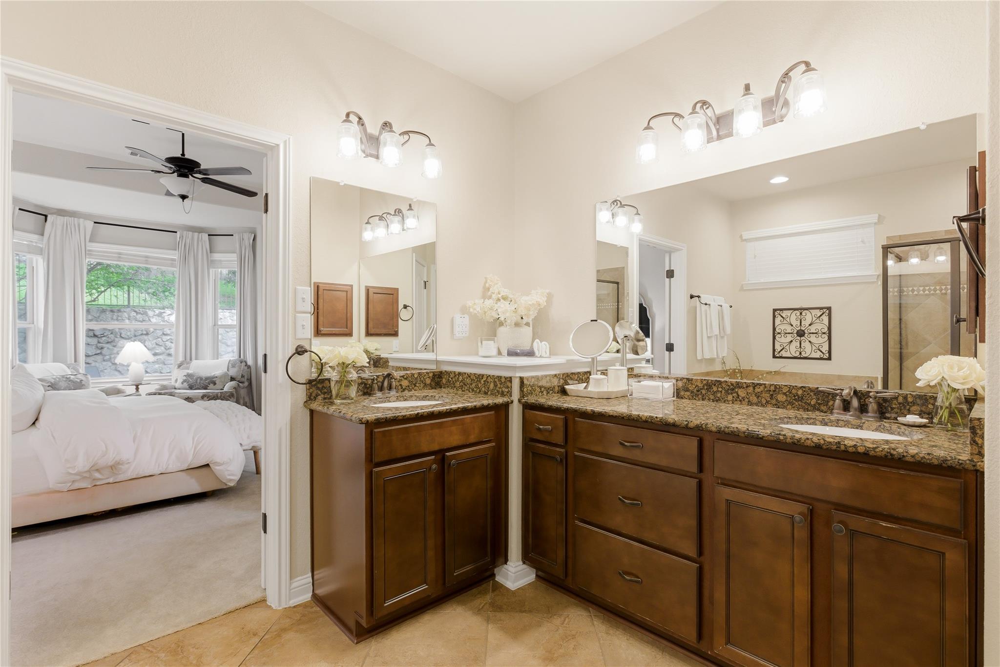214 Bellagio DR