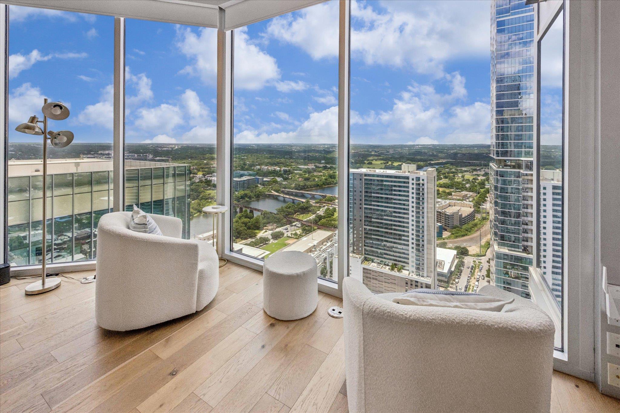 360 Nueces ST # 3702