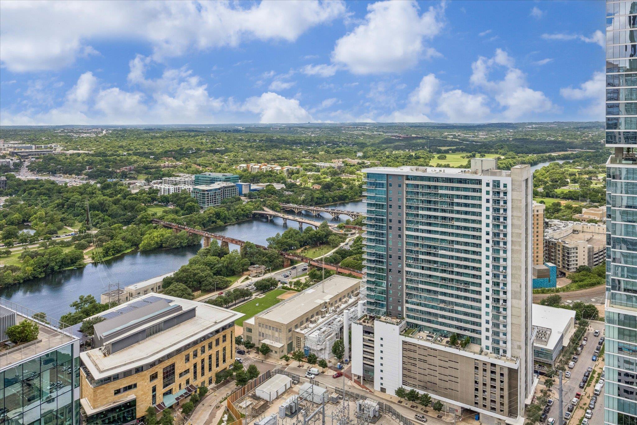360 Nueces ST # 3702