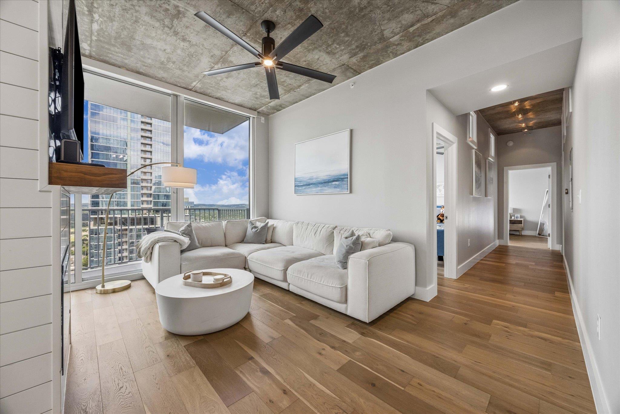 360 Nueces ST # 3702