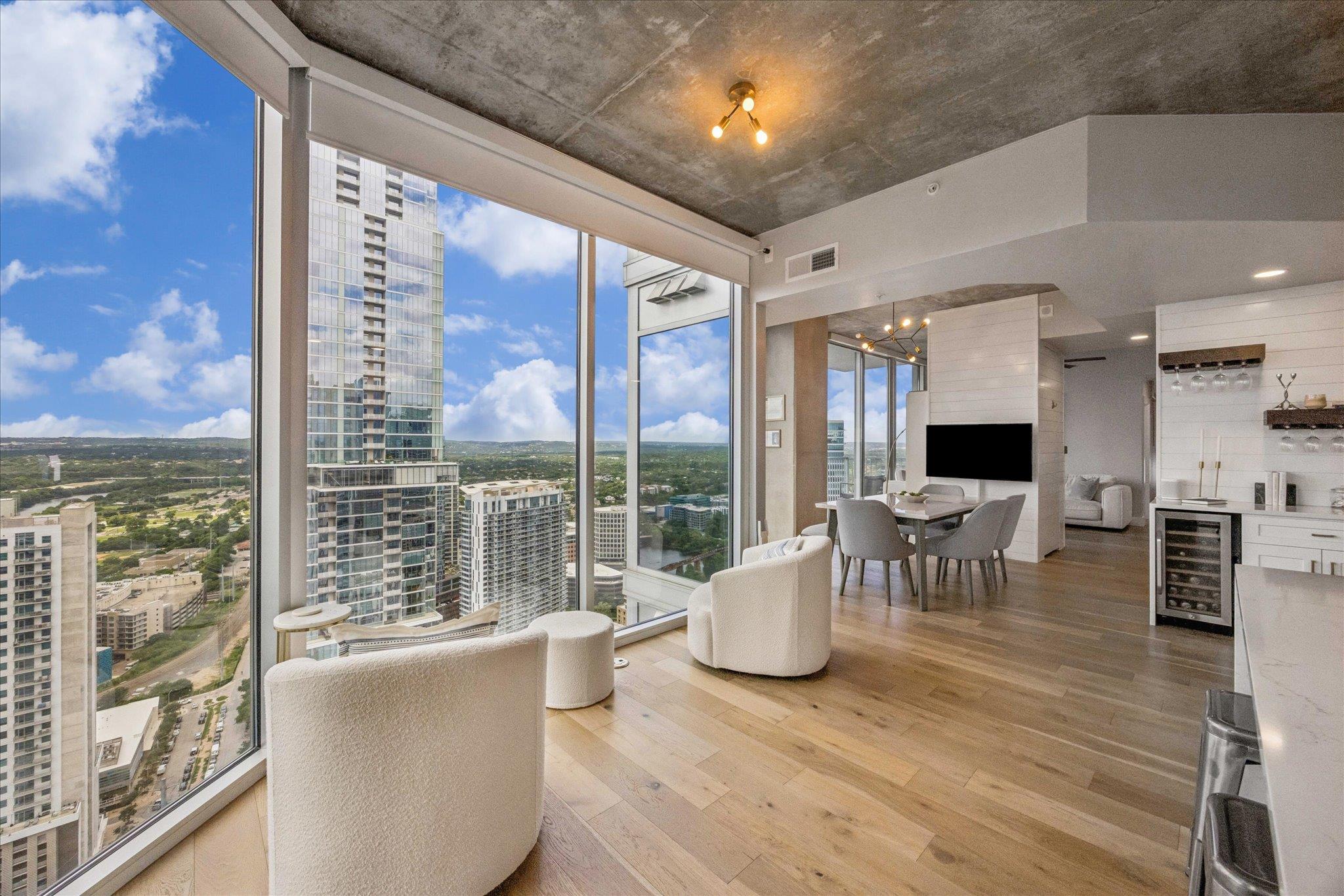 360 Nueces ST # 3702