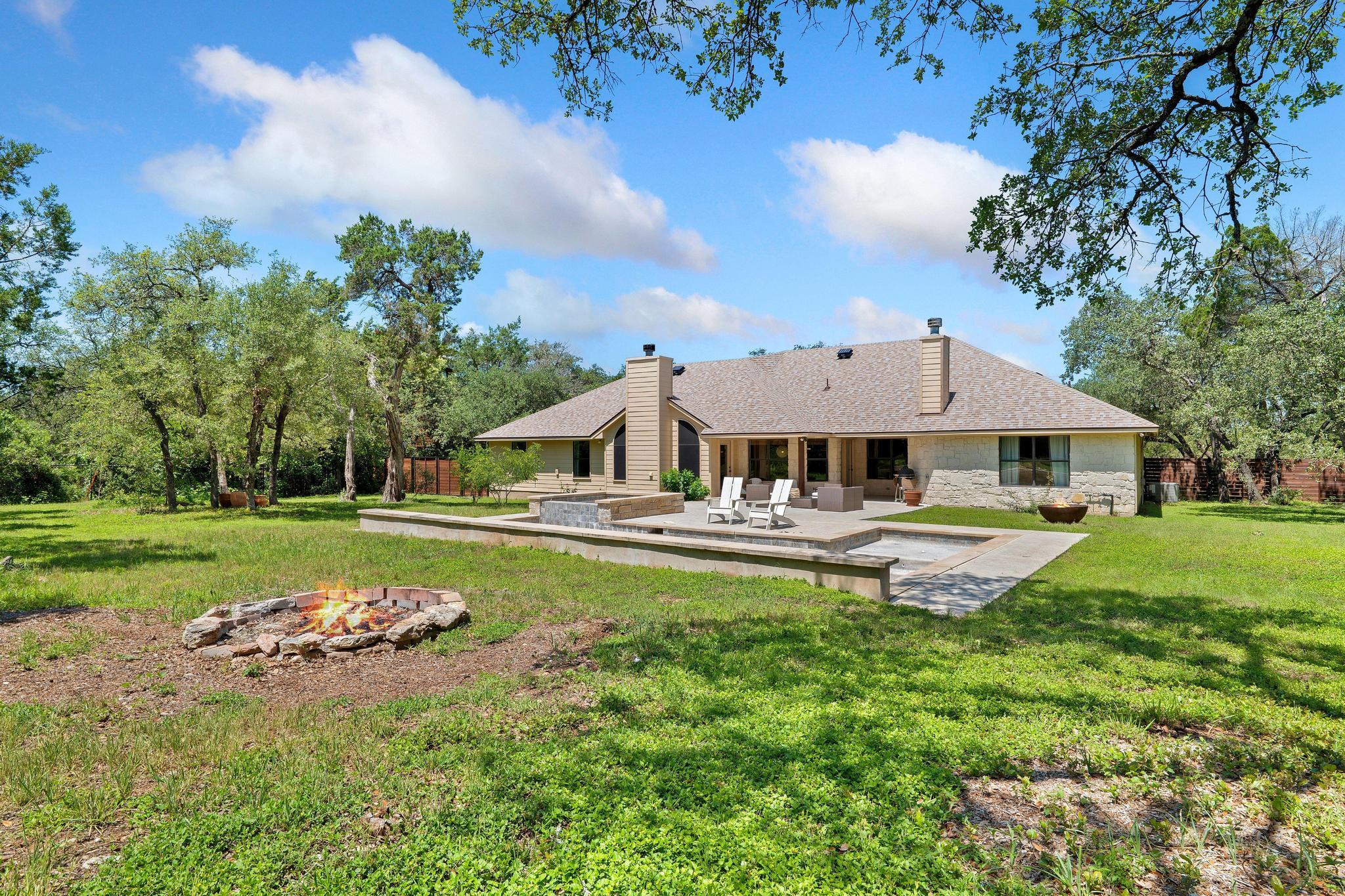 105 N Laurelwood DR