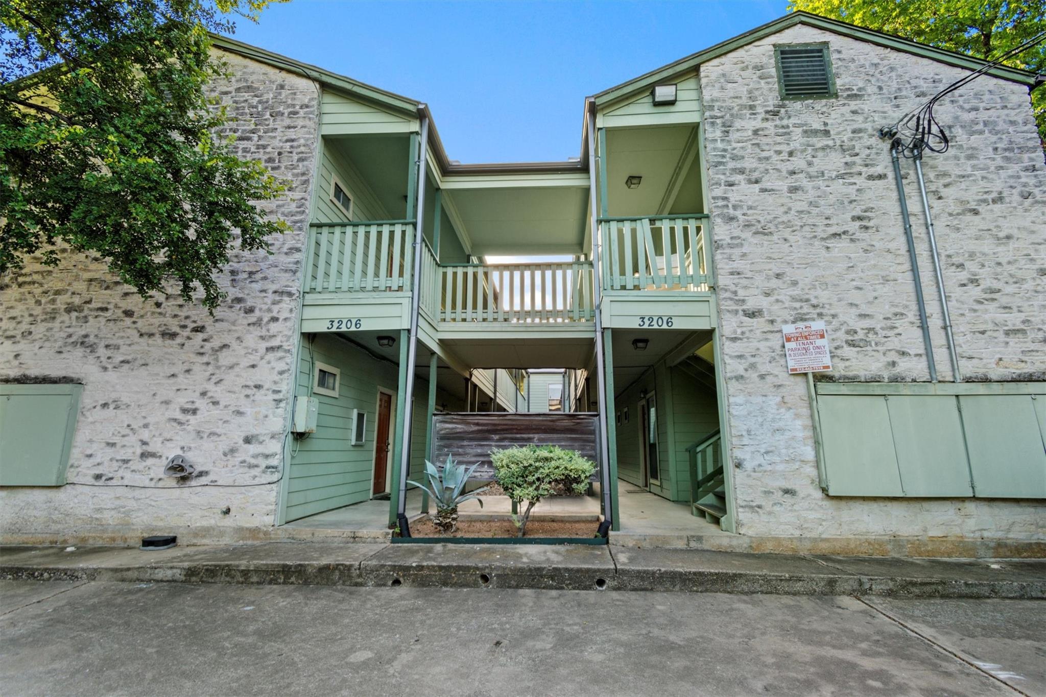 3206 King ST # 204