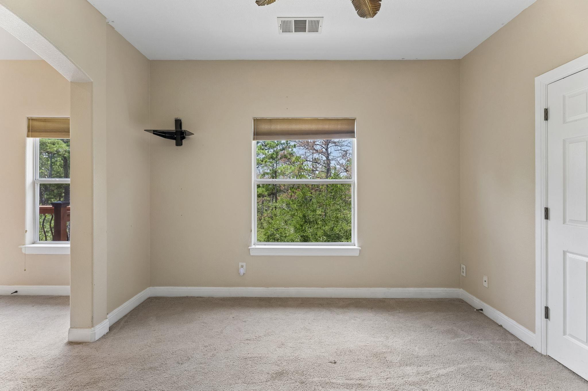 138 Papawai DR