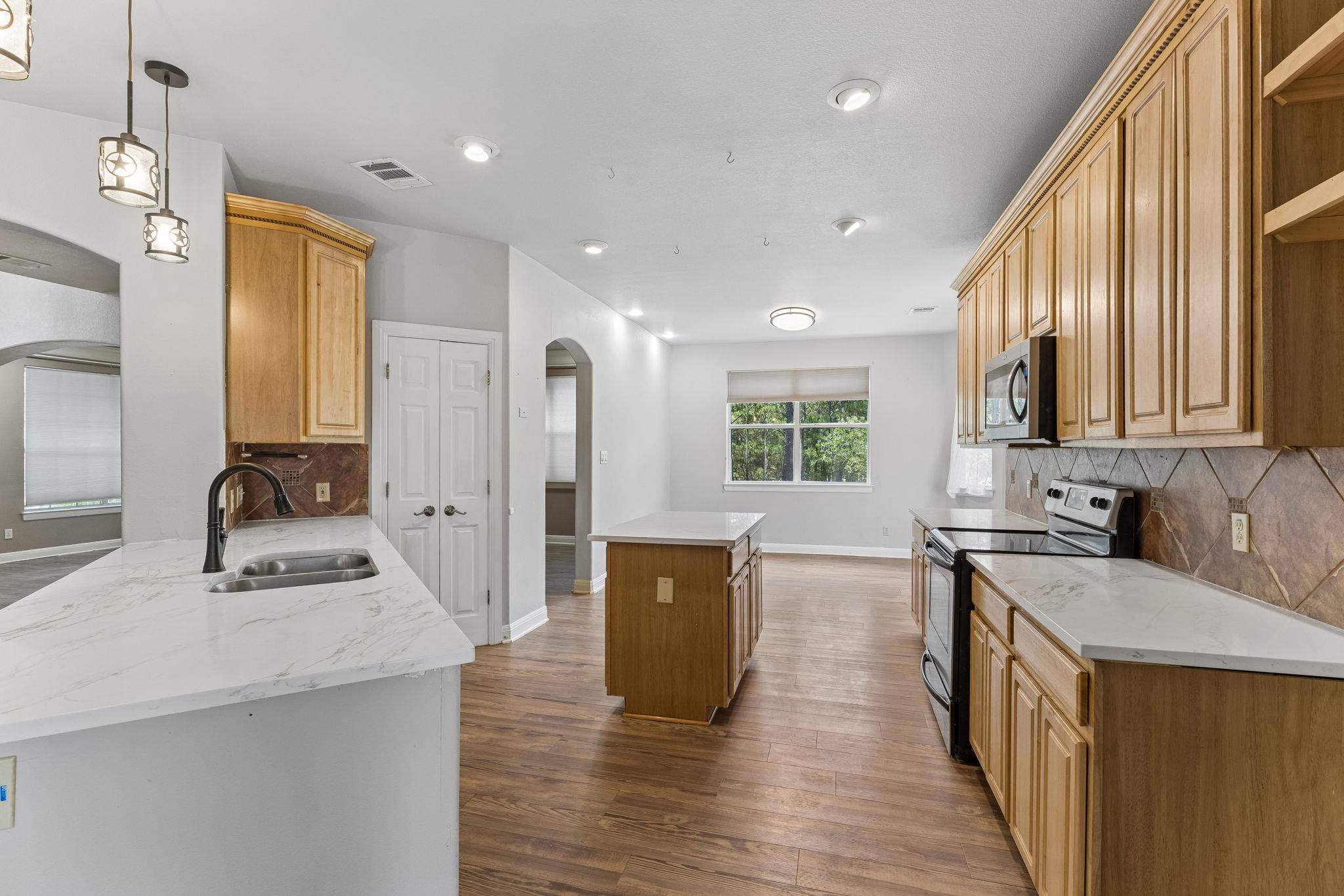138 Papawai DR