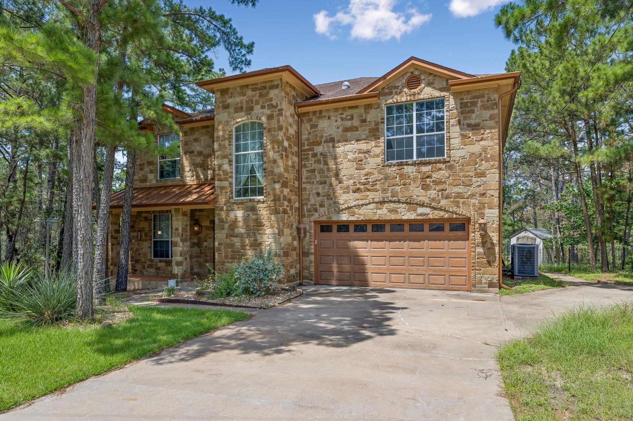 138 Papawai DR