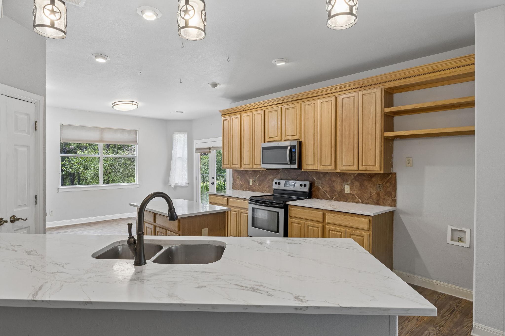 138 Papawai DR