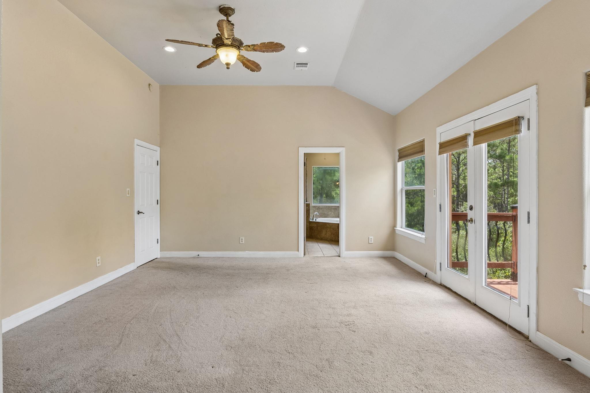 138 Papawai DR