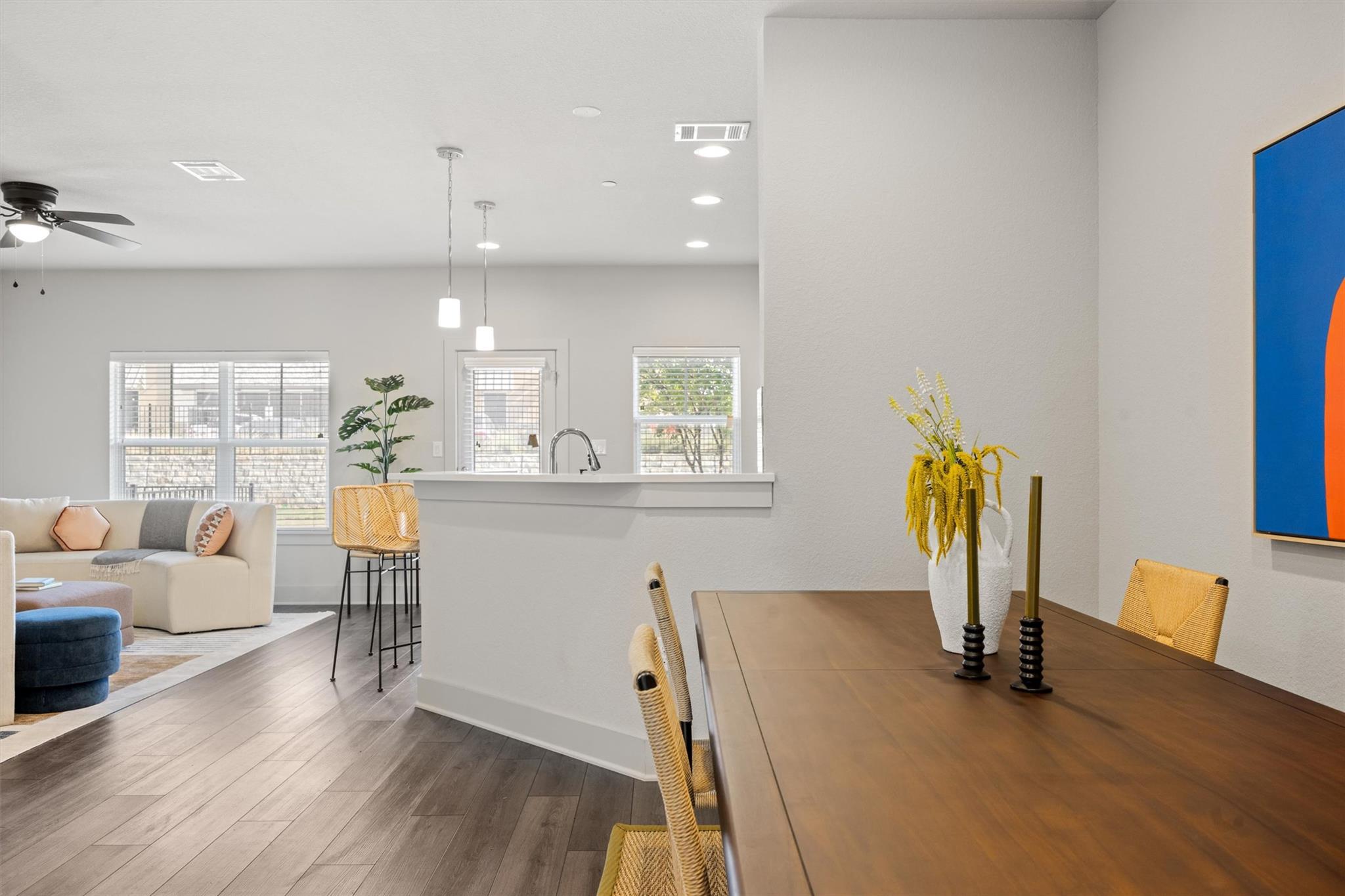 2056 Local Rebel LOOP