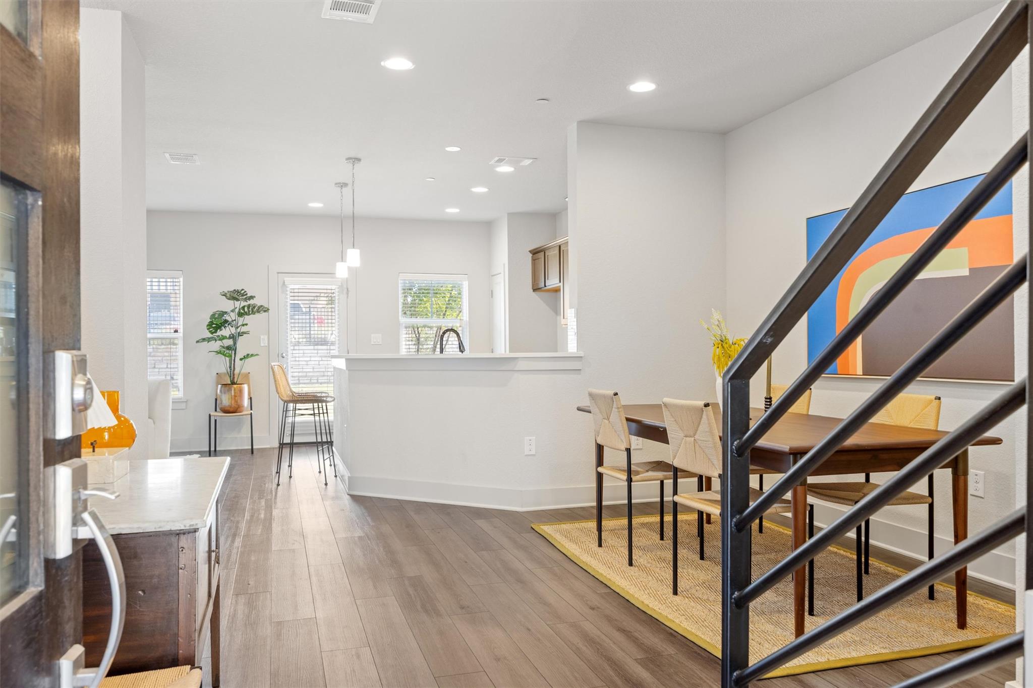 2056 Local Rebel LOOP