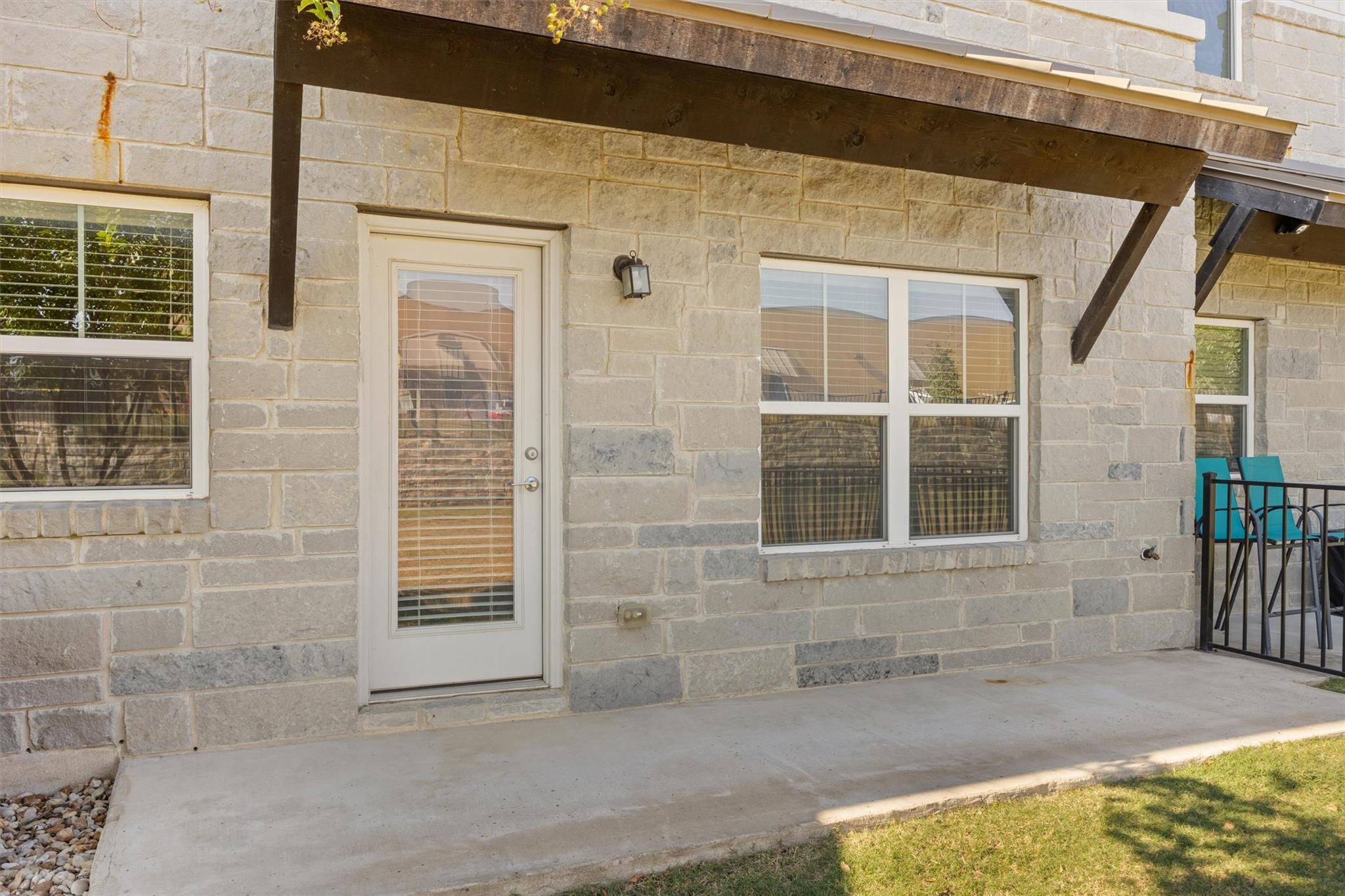 2056 Local Rebel LOOP