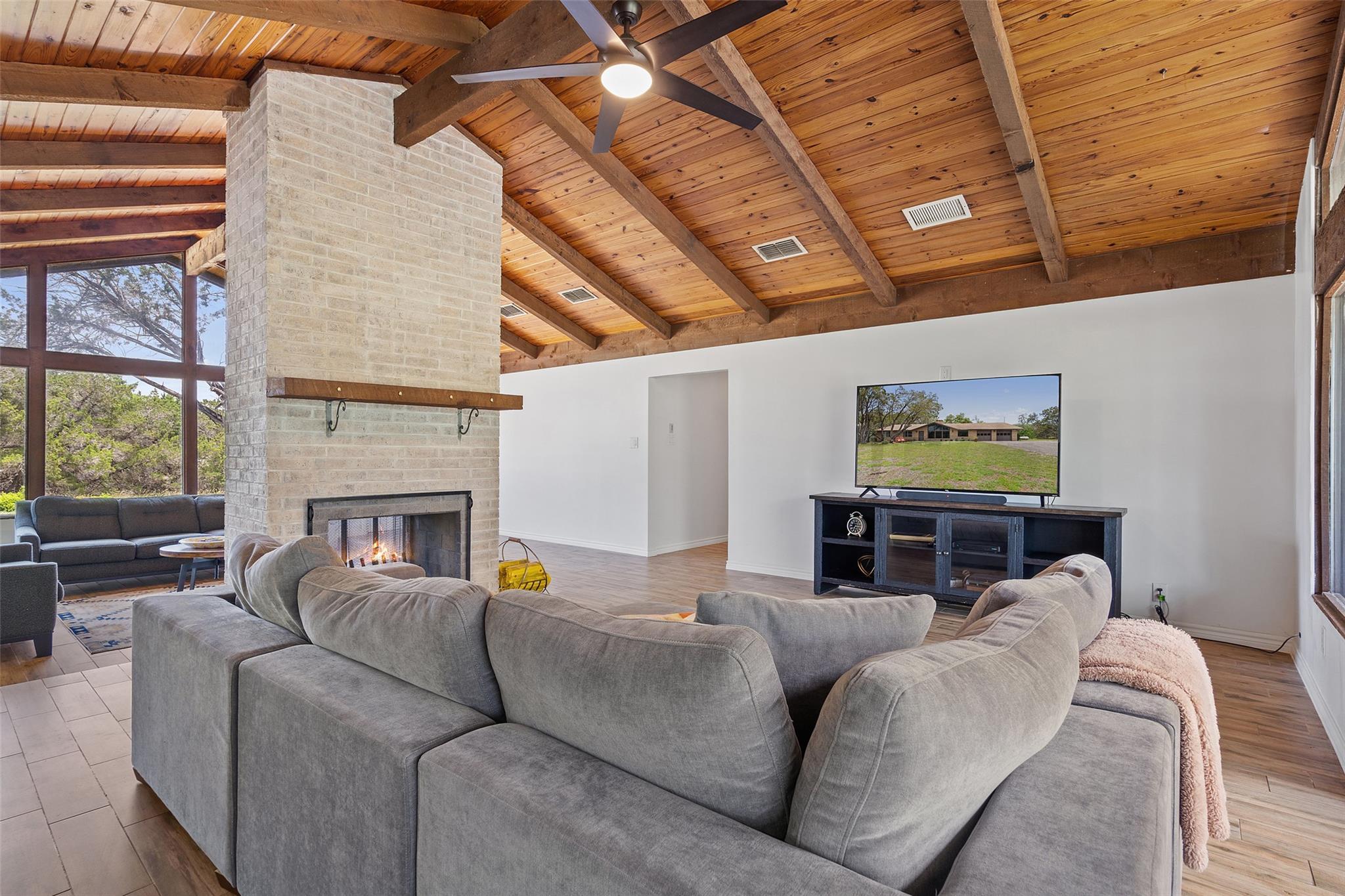 121 Merrywood LN