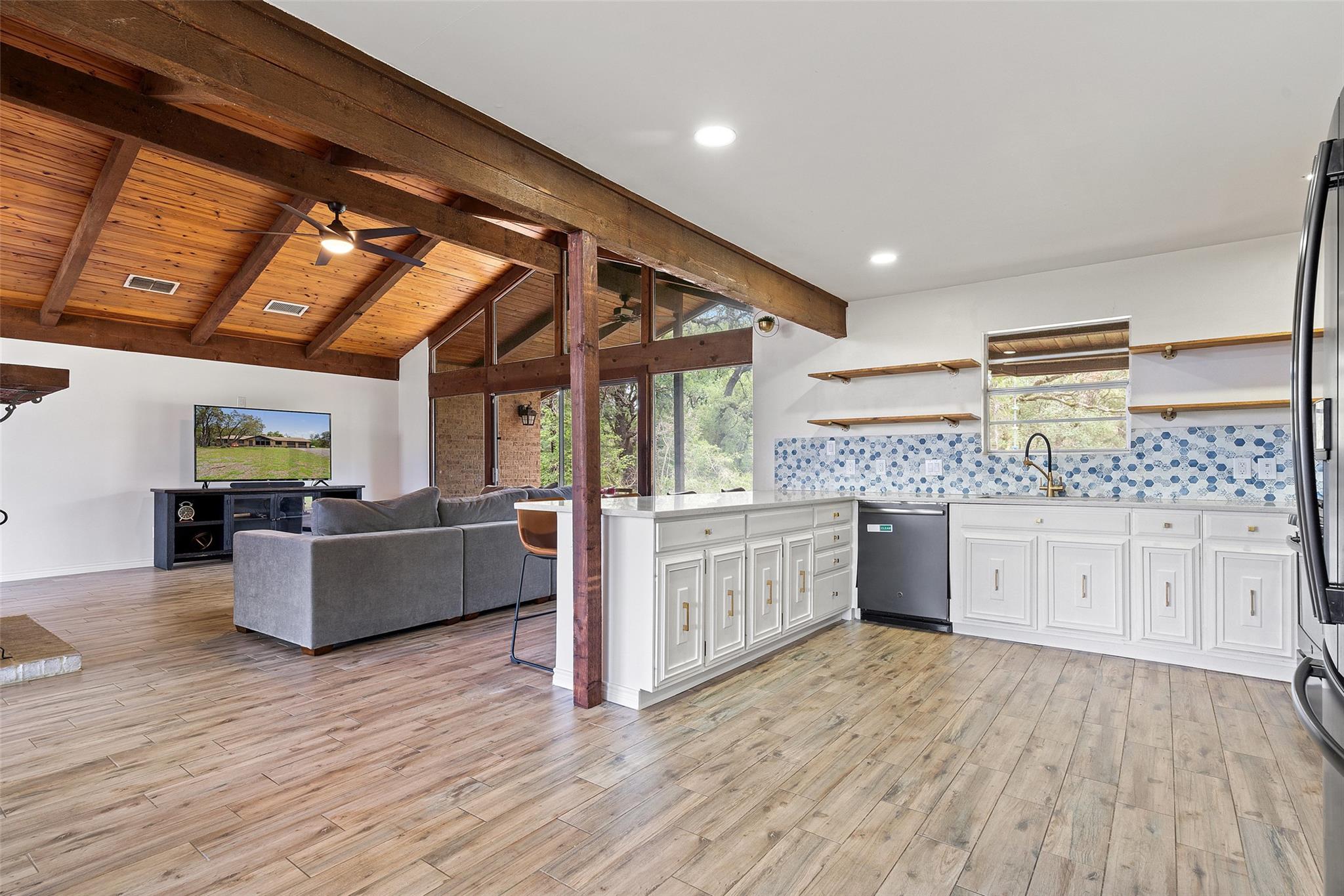 121 Merrywood LN