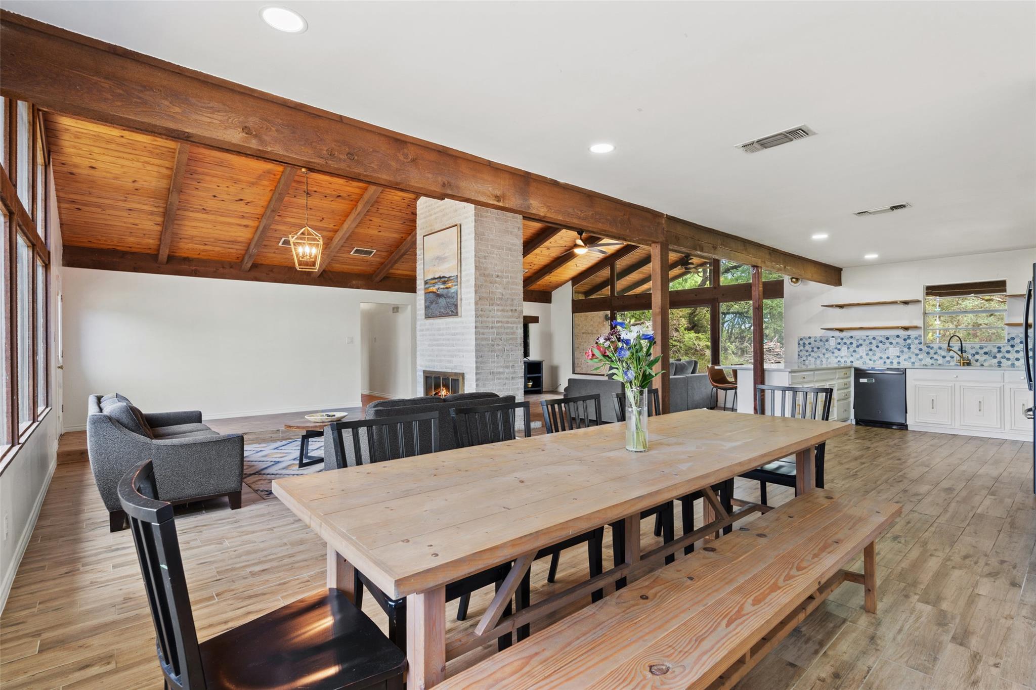 121 Merrywood LN