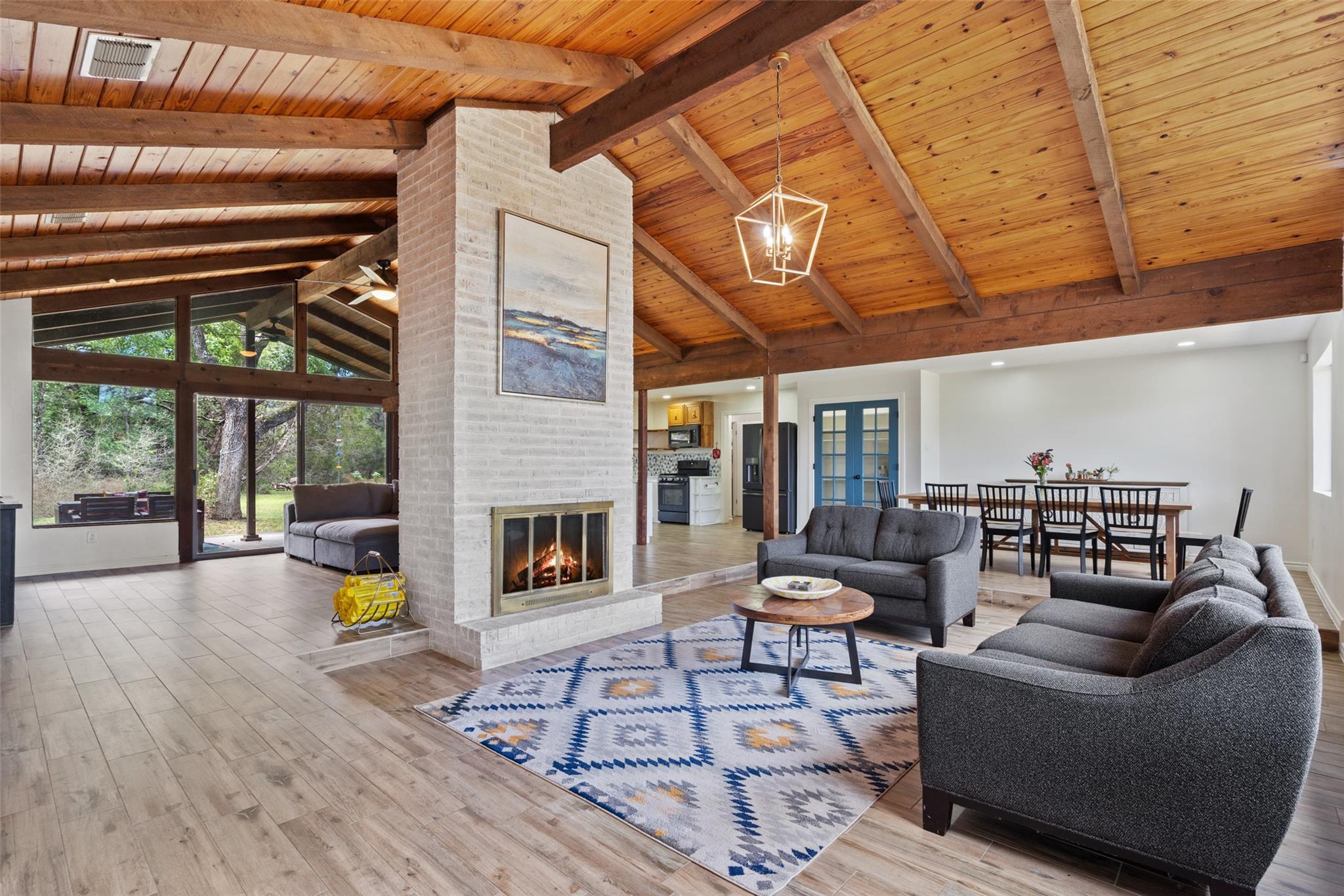 121 Merrywood LN