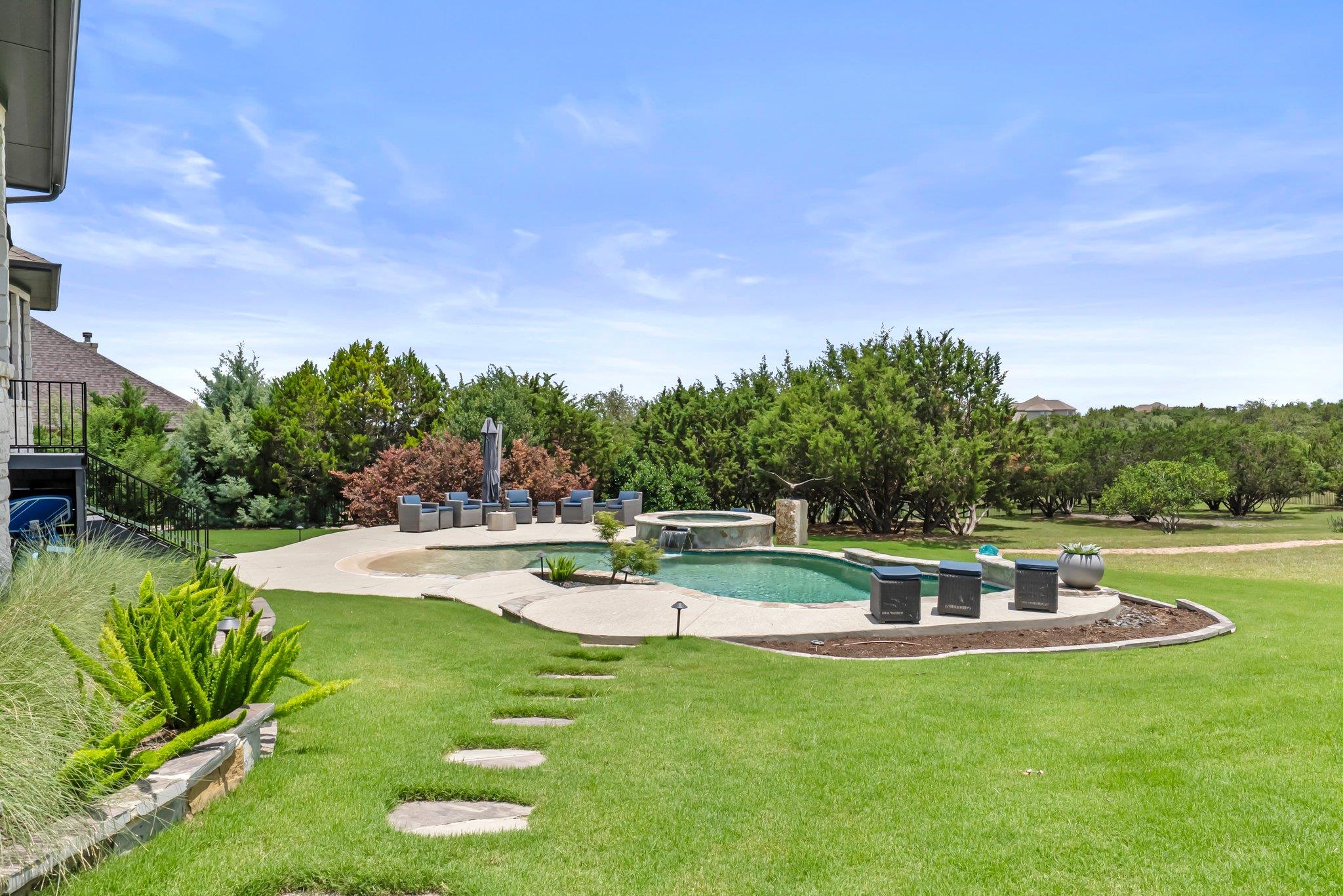 203 Blackstone CV