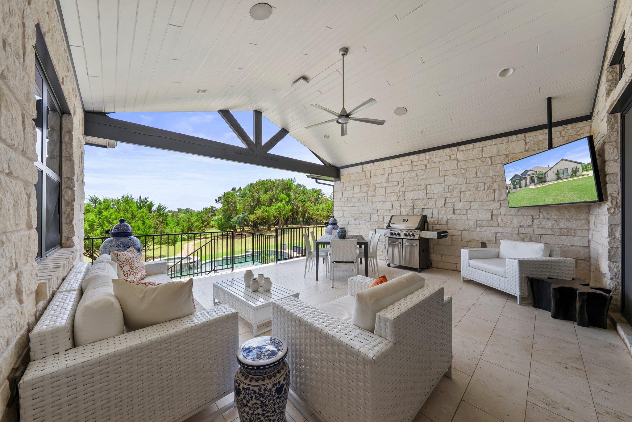 203 Blackstone CV