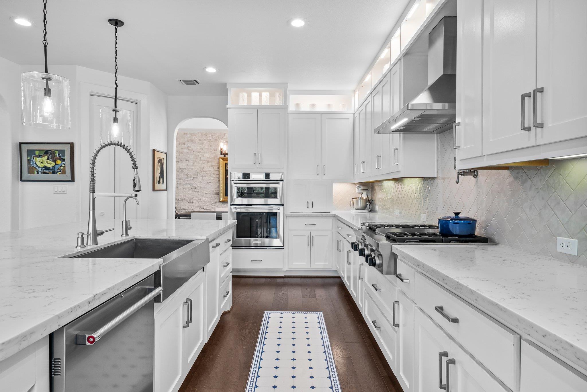 203 Blackstone CV
