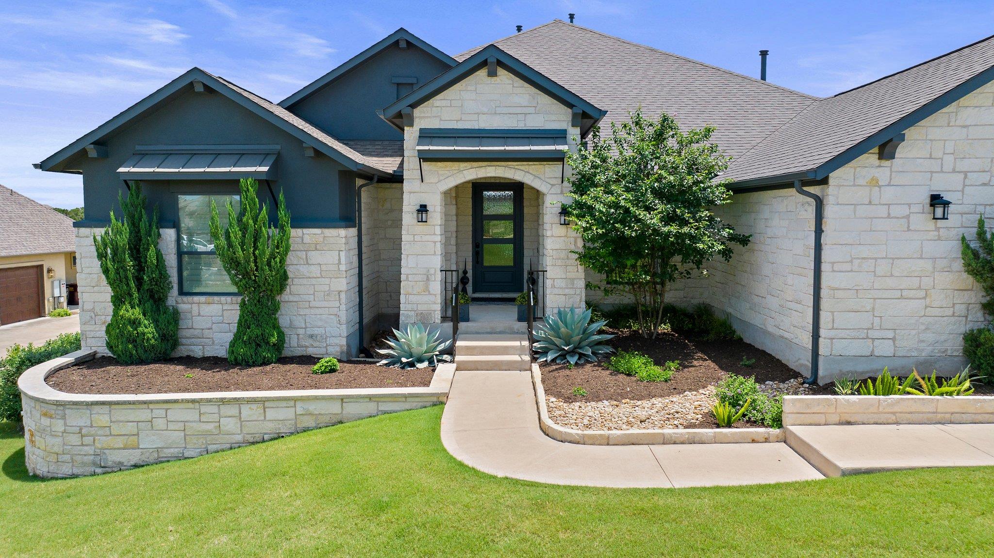 203 Blackstone CV