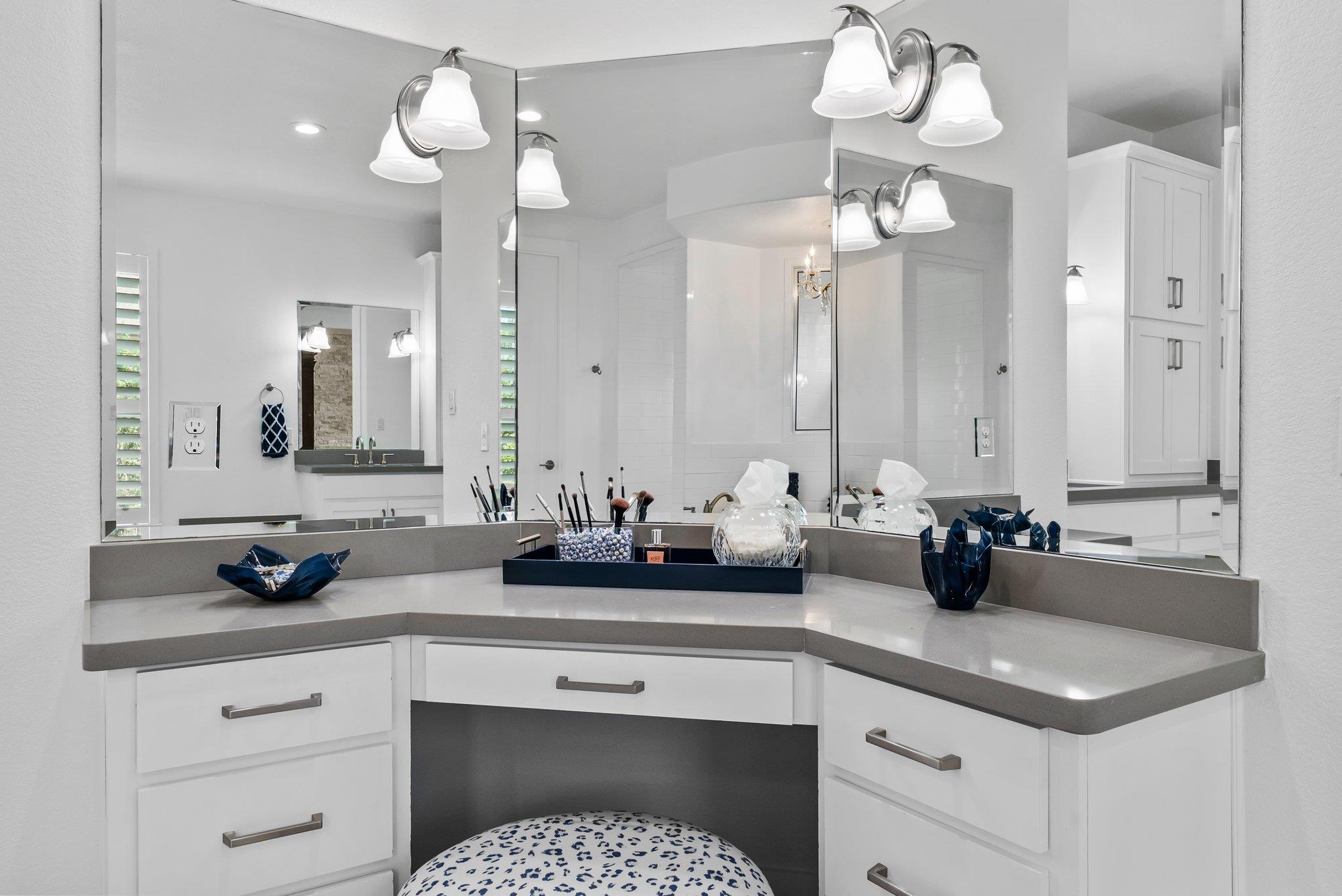 203 Blackstone CV