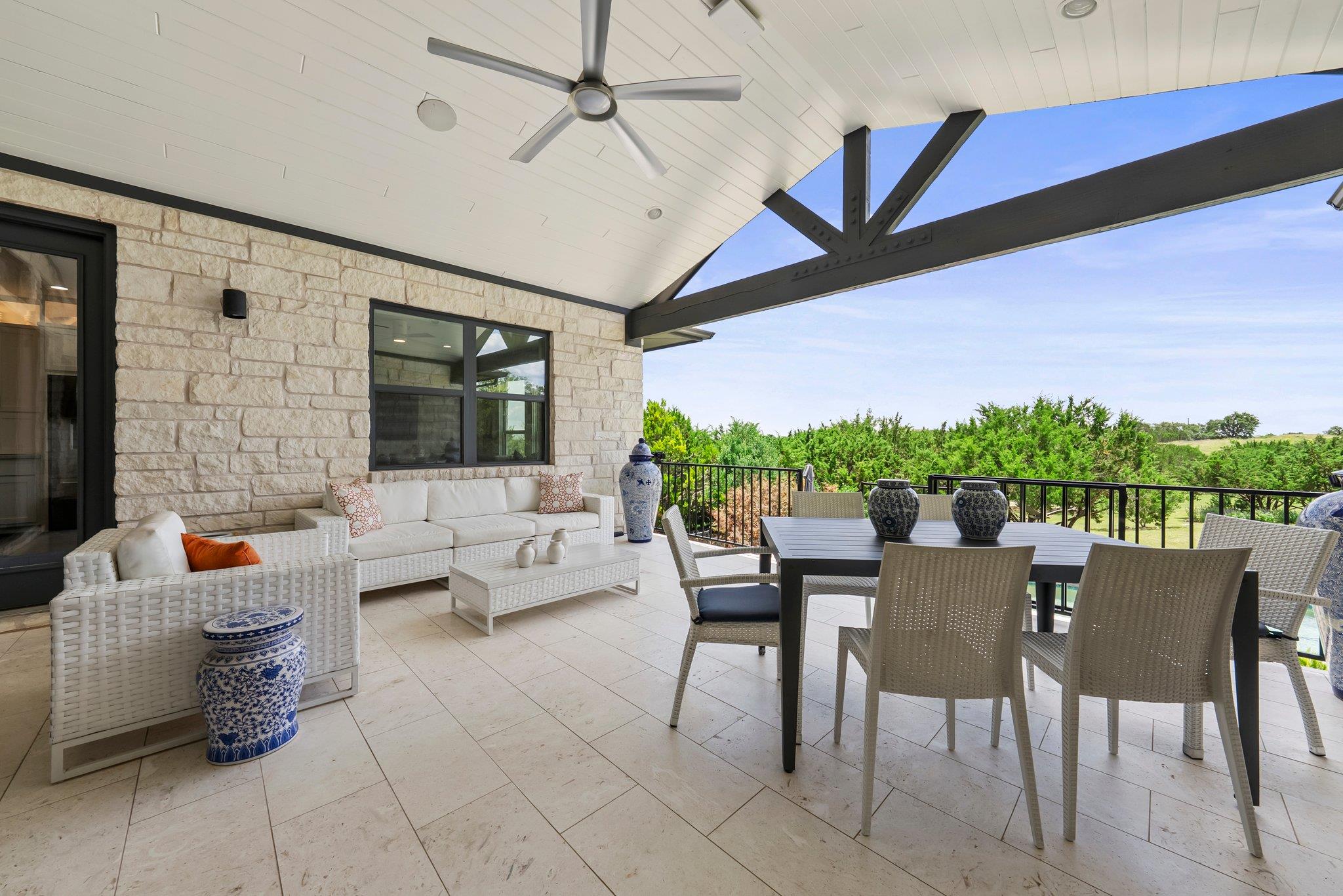 203 Blackstone CV