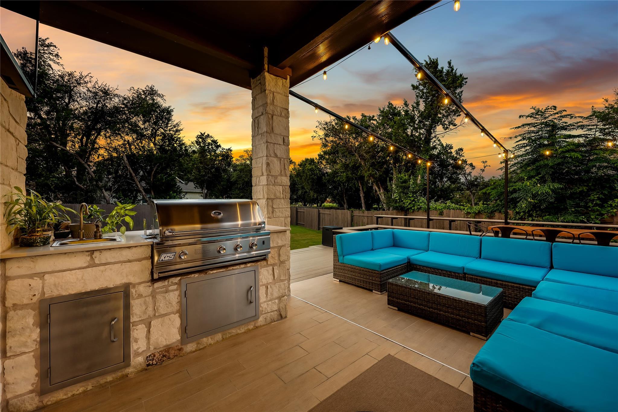 2611 Honey Springs LN