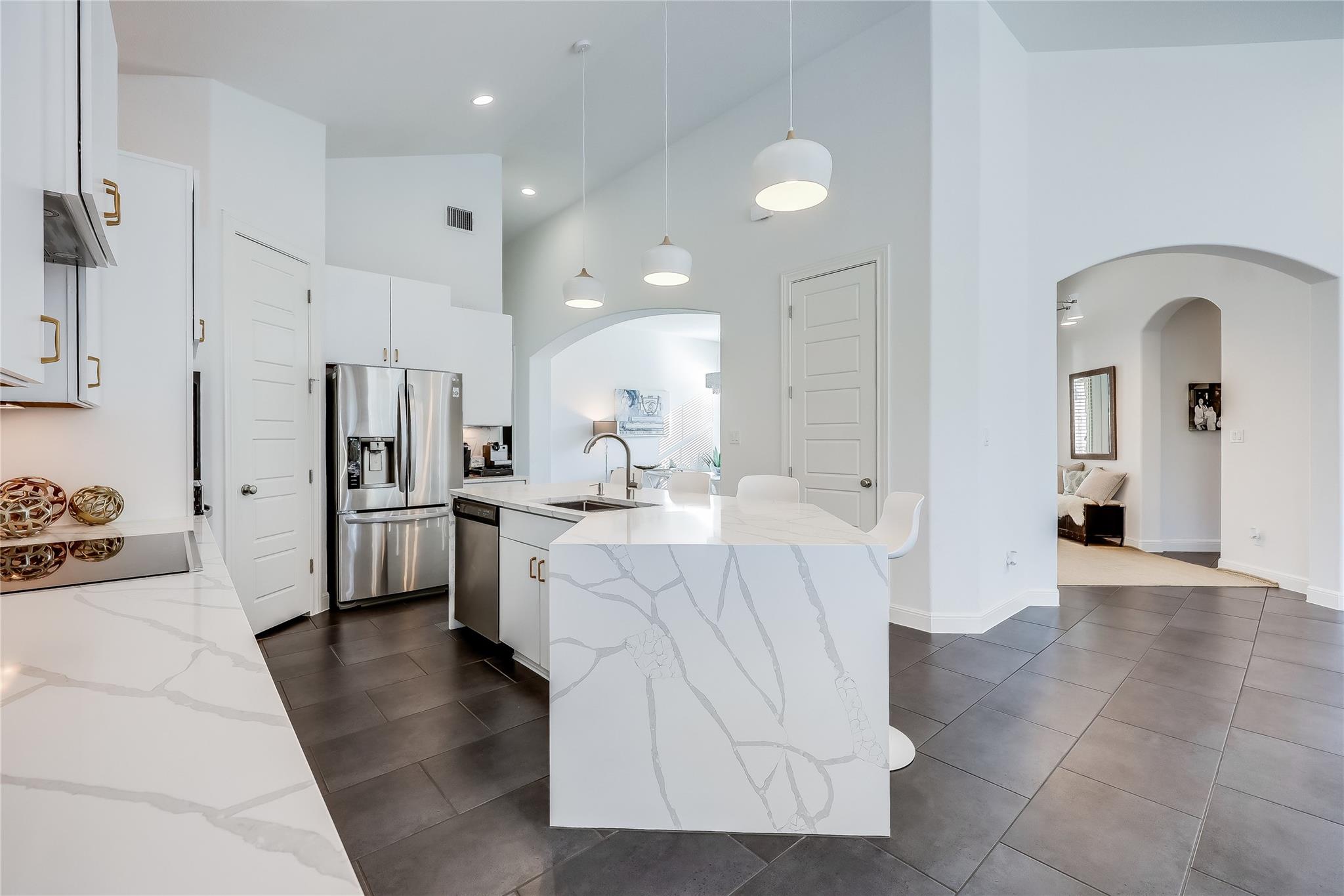 2611 Honey Springs LN