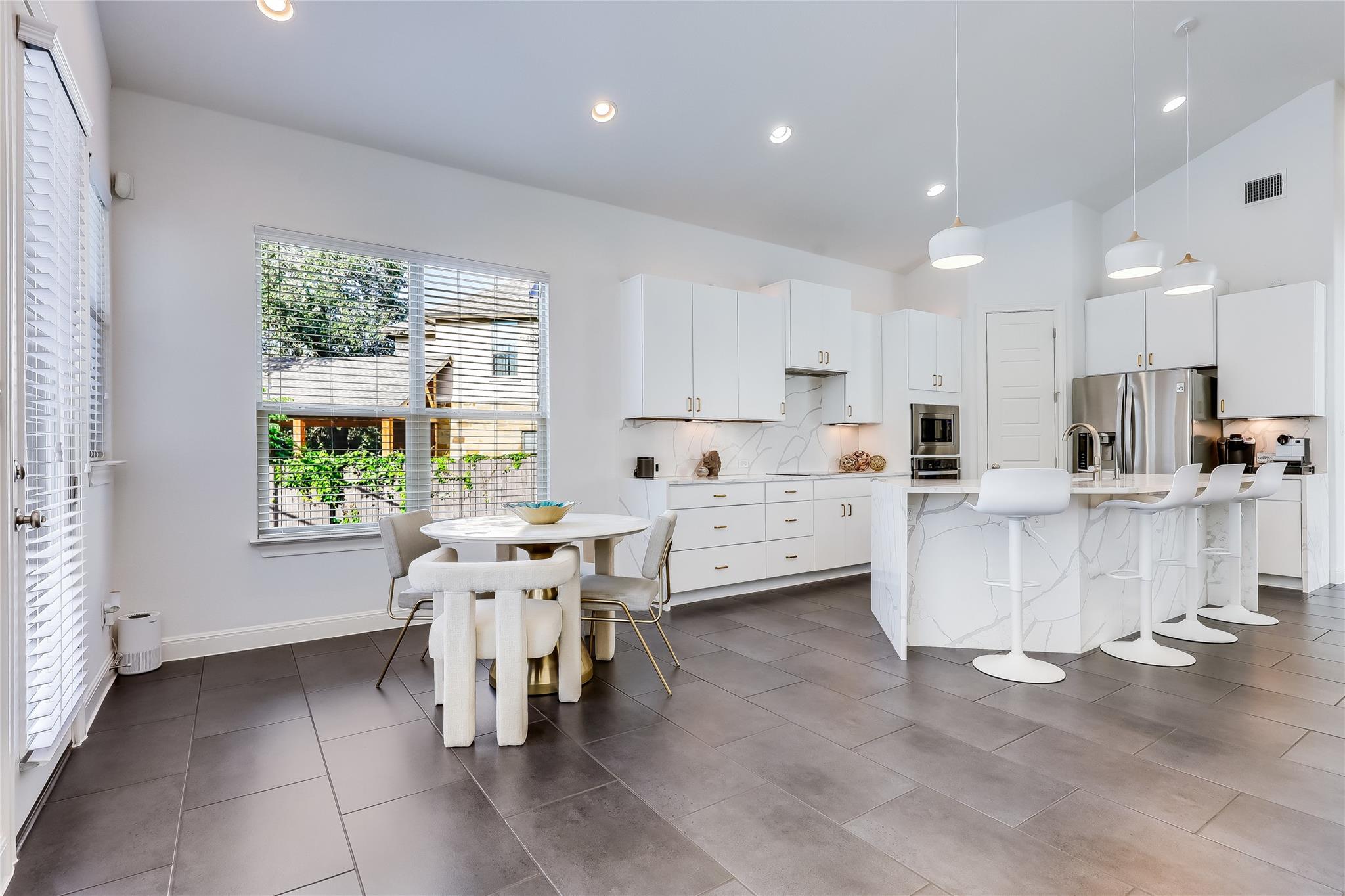 2611 Honey Springs LN