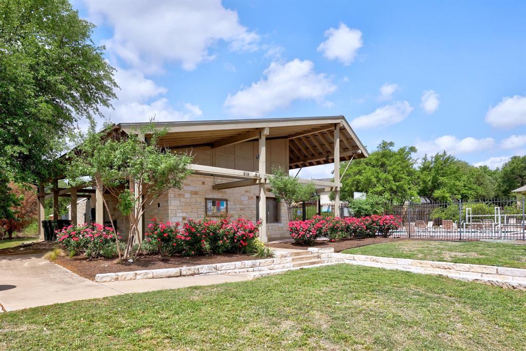 1017 Sue Ann Rose DR