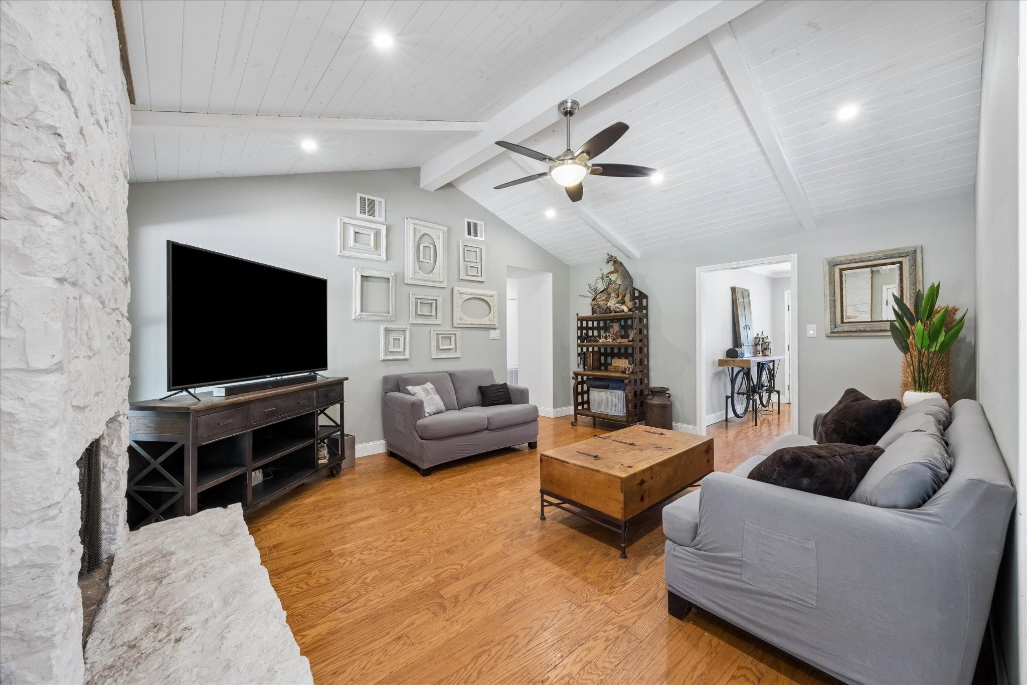 208 Maple DR