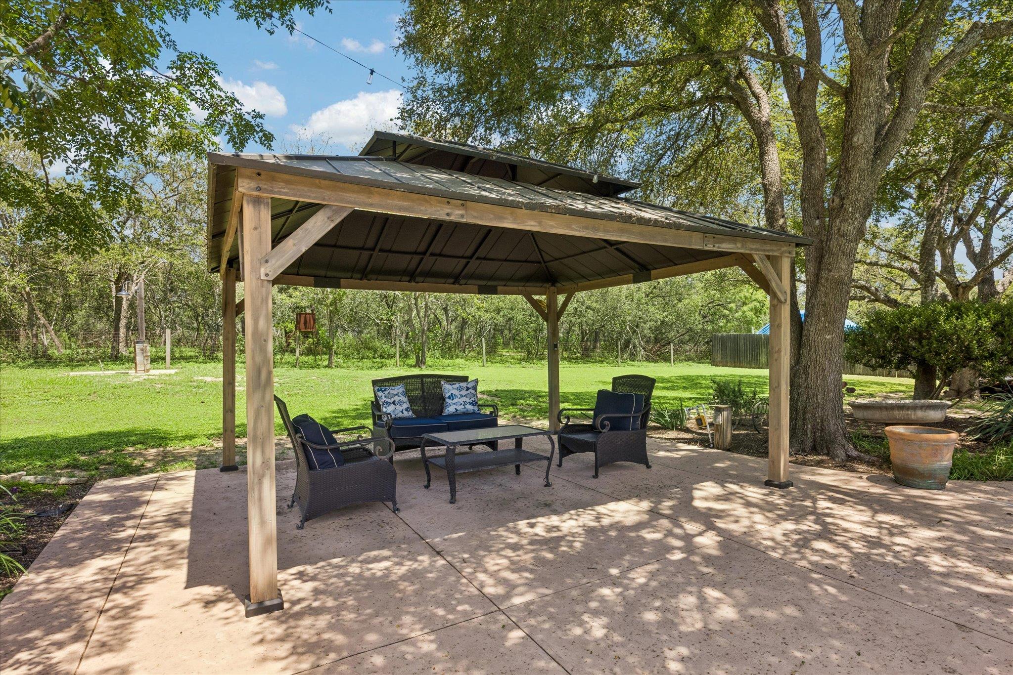 208 Maple DR