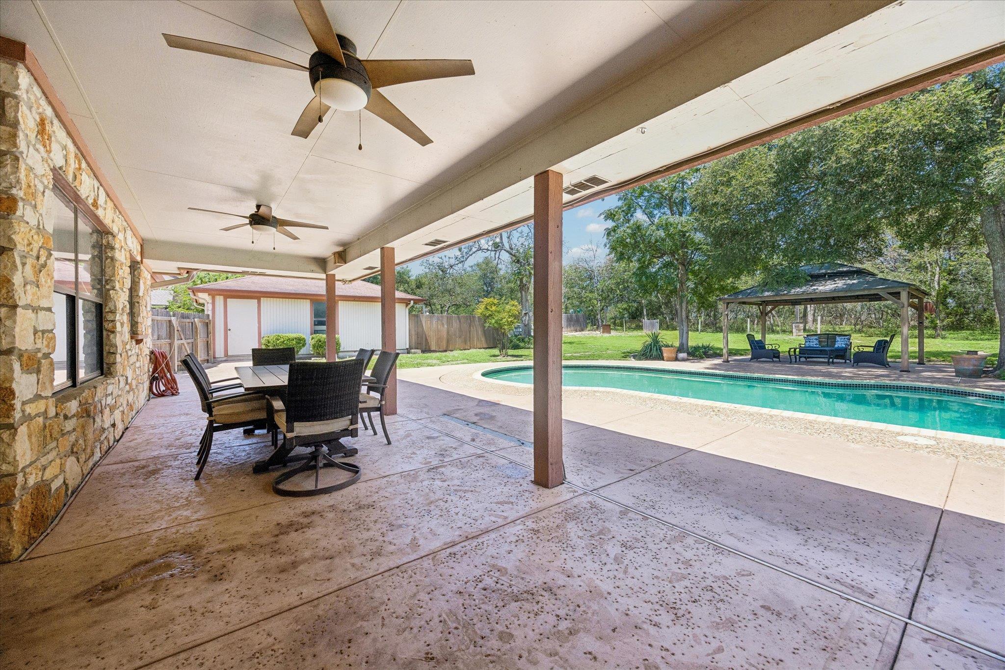 208 Maple DR