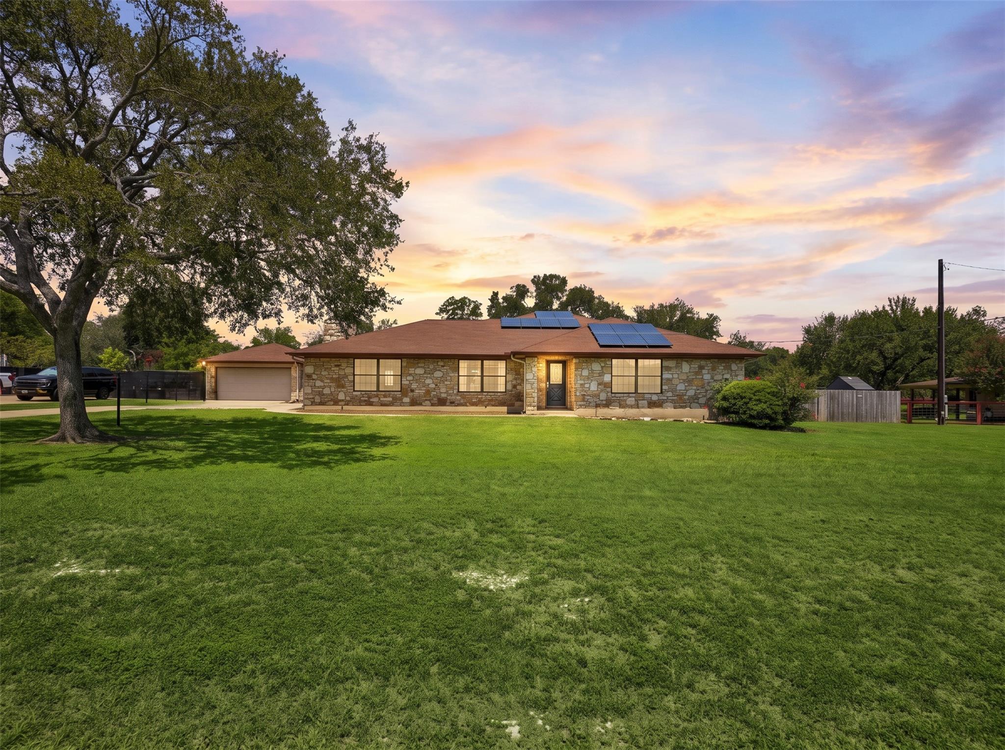 208 Maple DR