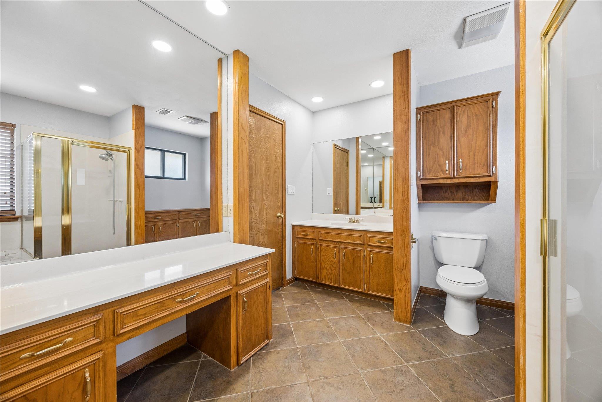 208 Maple DR