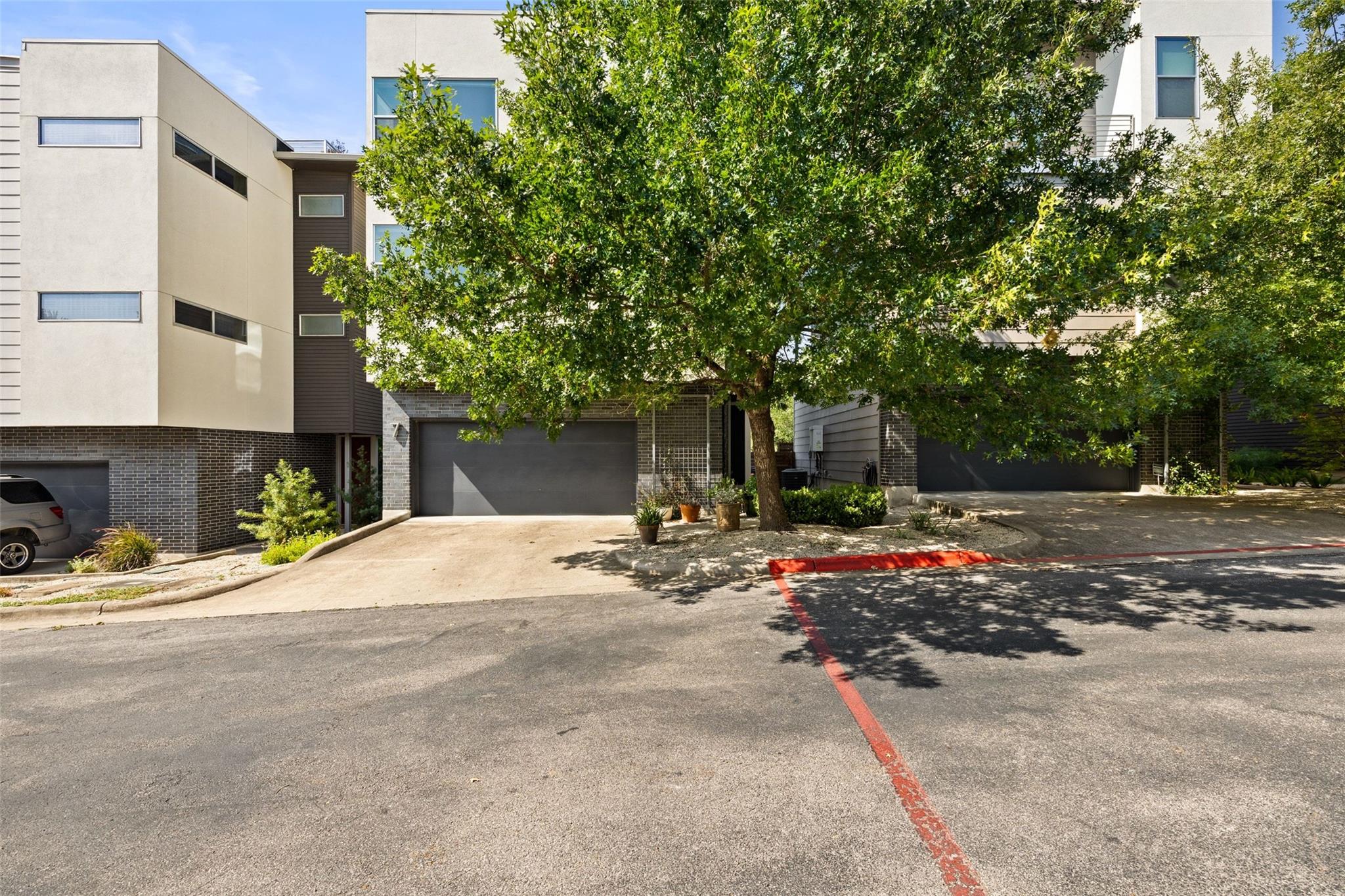 2105 Goodrich Ave # 7