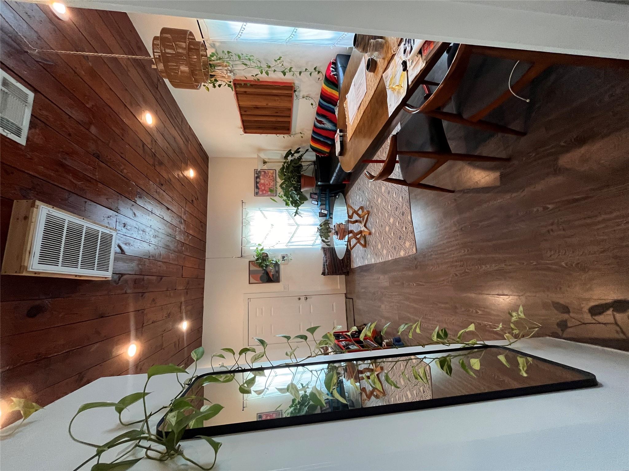 6311 Felix Ave