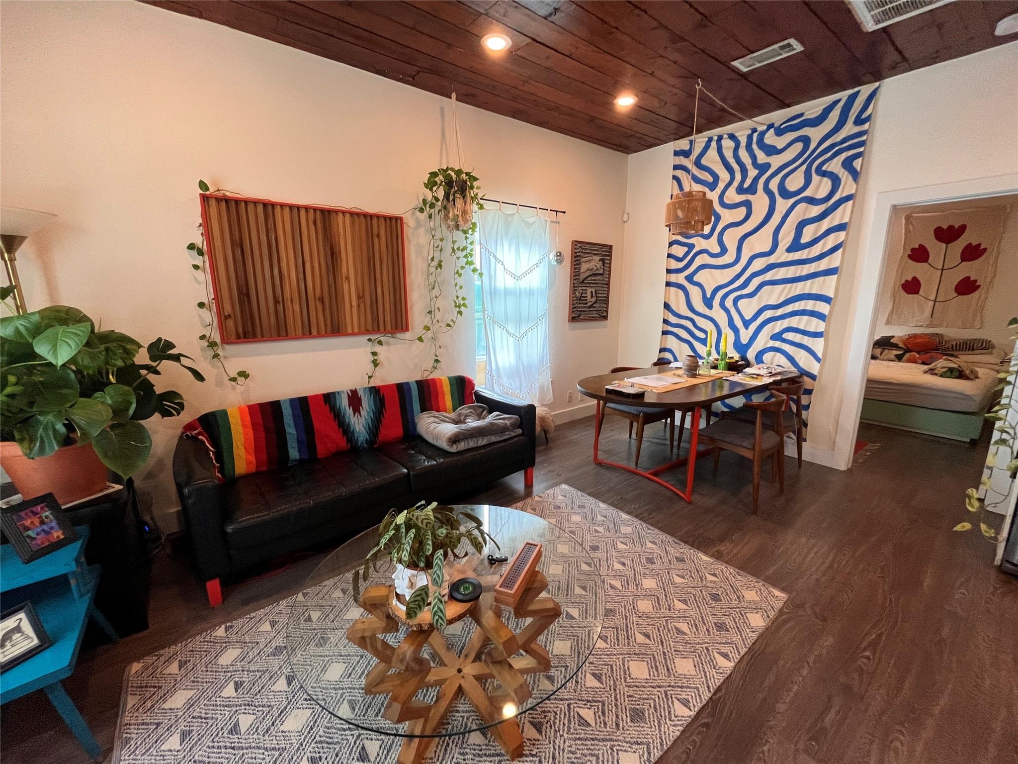 6311 Felix Ave