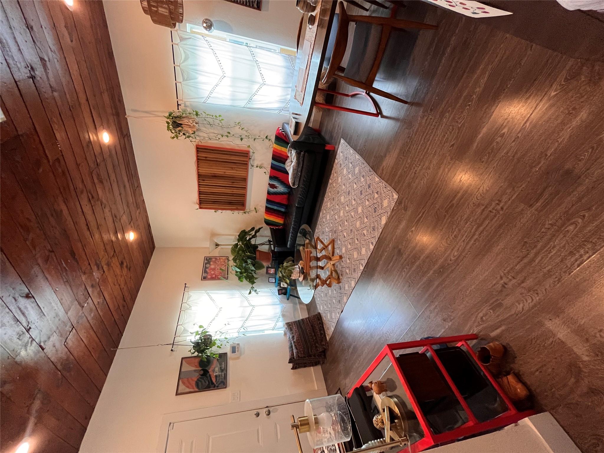 6311 Felix Ave