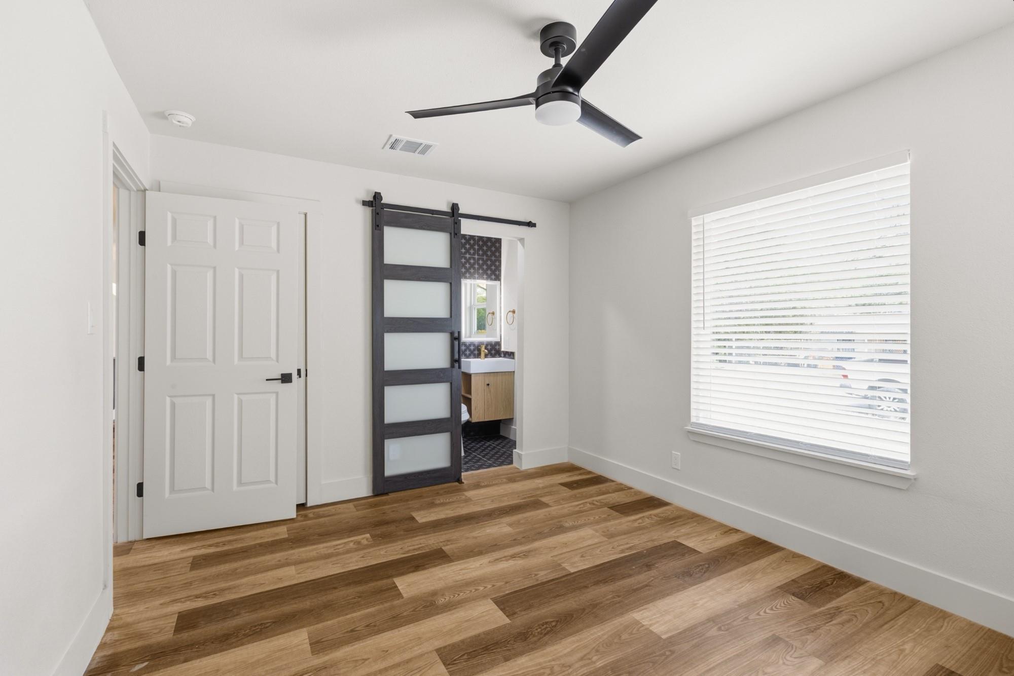 309 E Lola DR