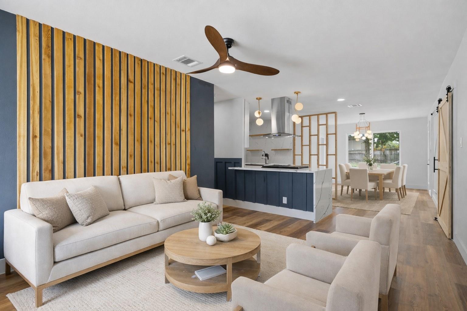 309 E Lola DR