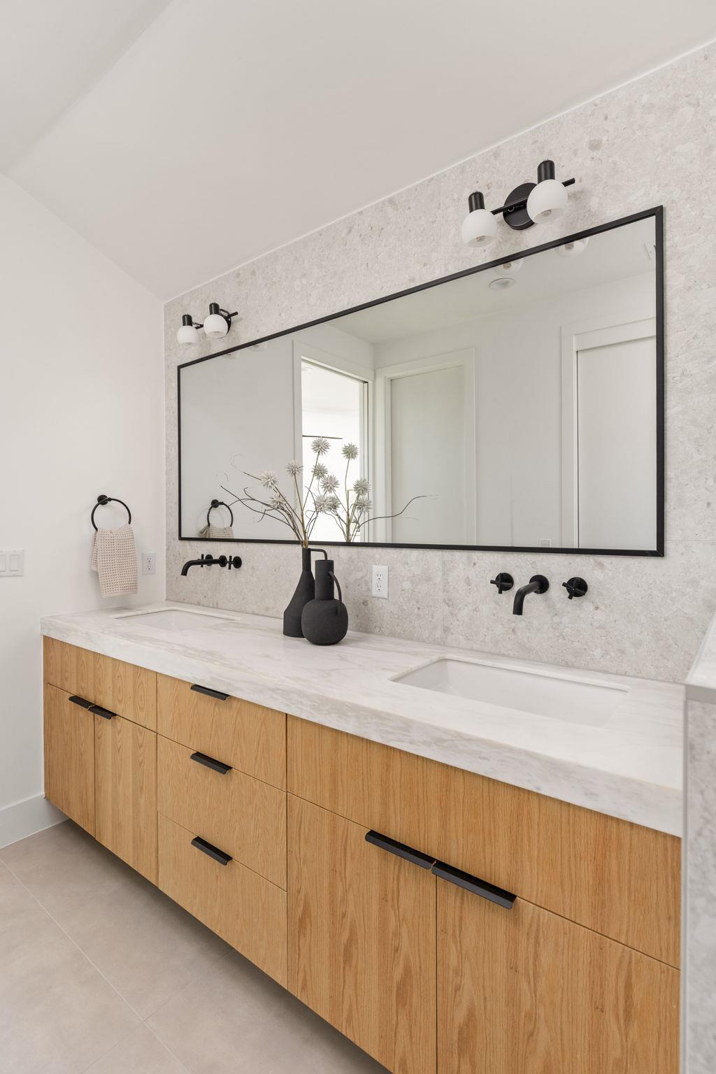 1610 Harvey # 2