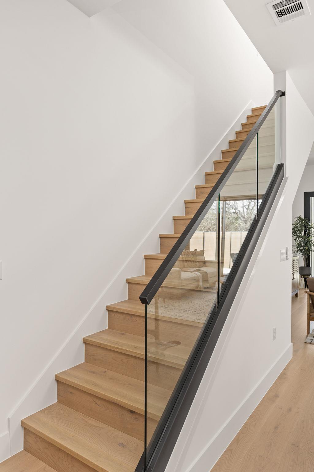 1610 Harvey # 2