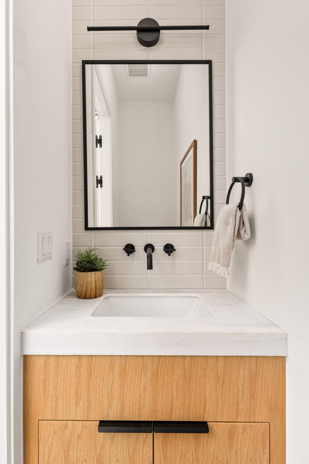 1610 Harvey # 2