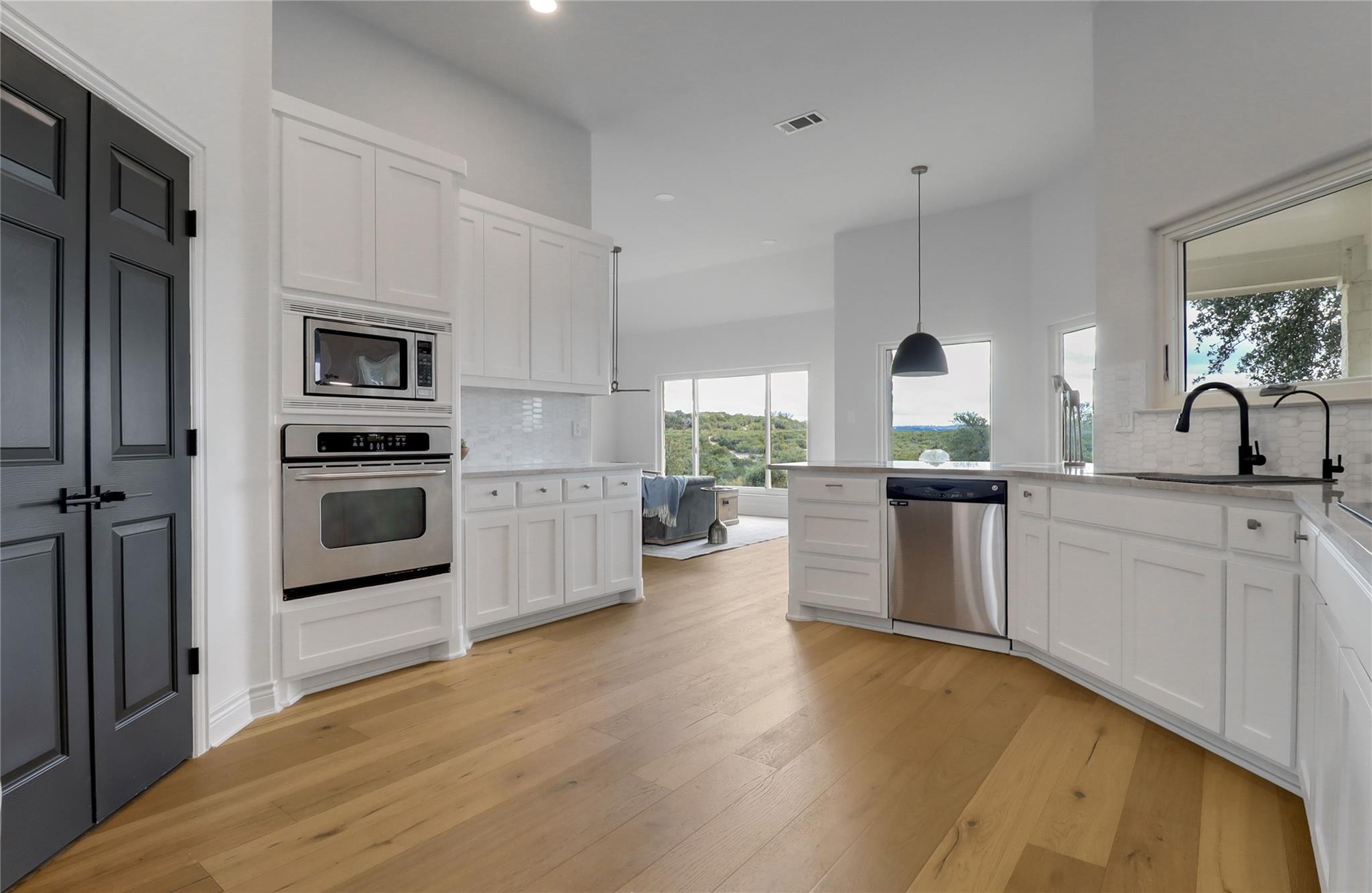 1100 Norwood RD