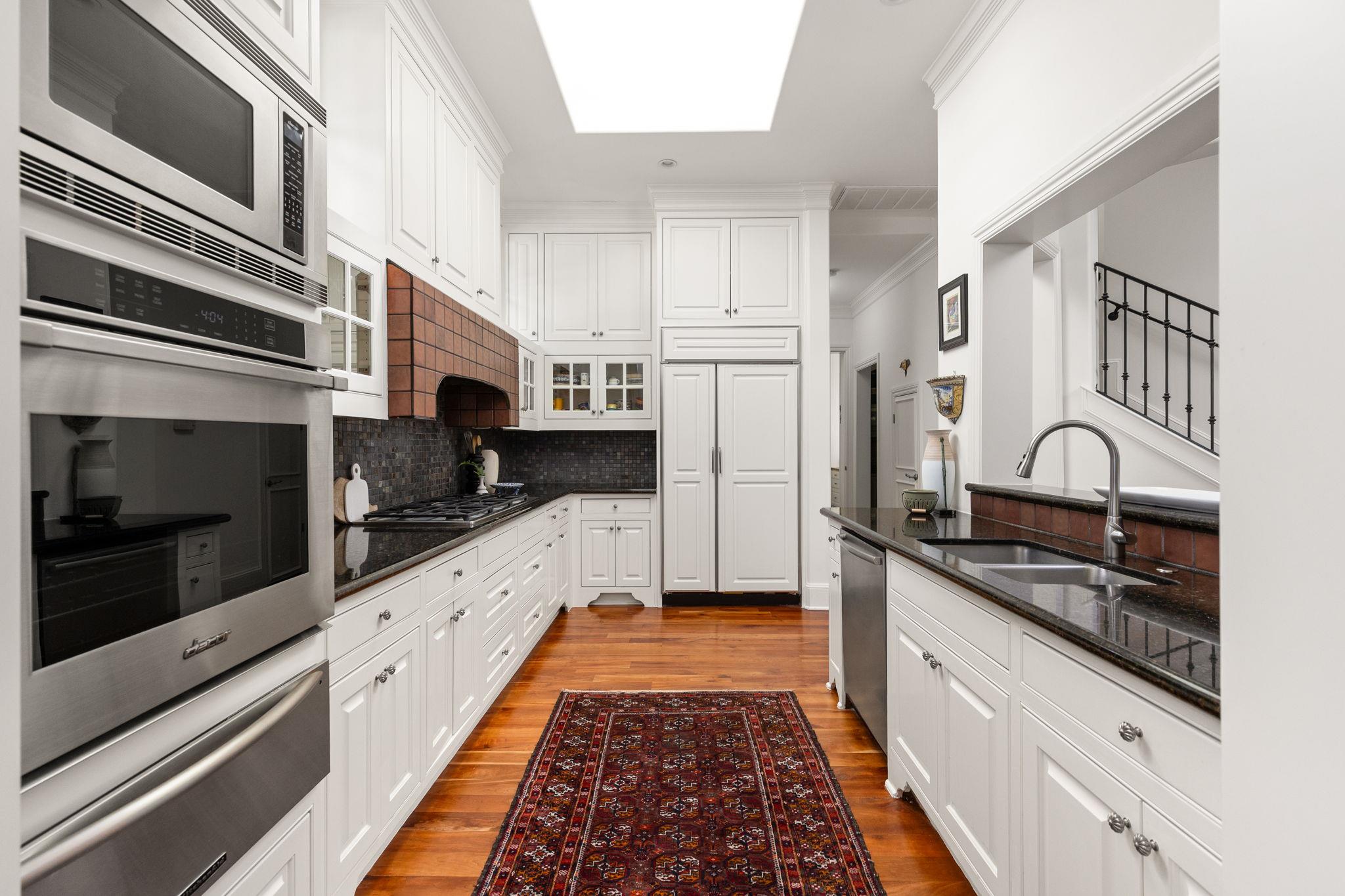 2300 Barton Creek BLVD # 27