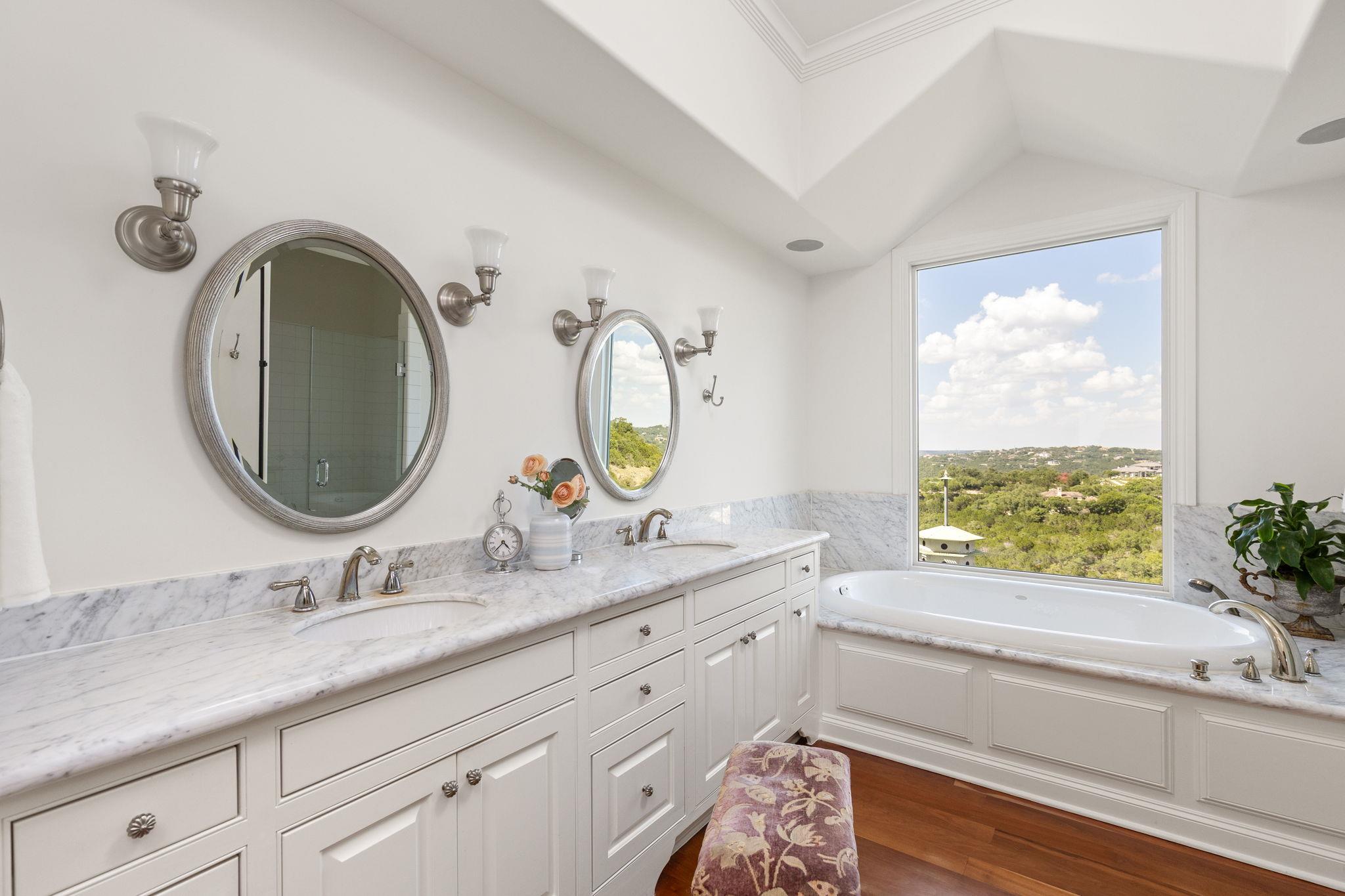 2300 Barton Creek BLVD # 27