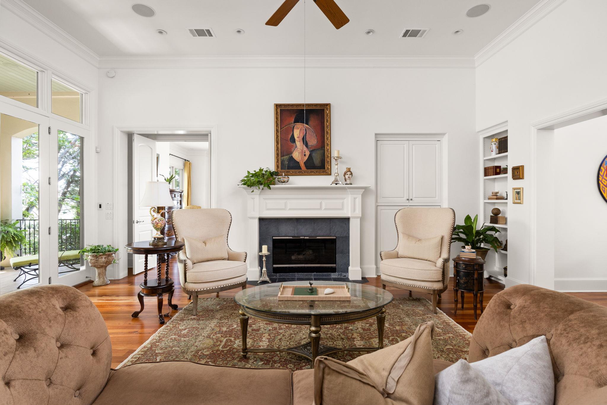 2300 Barton Creek BLVD # 27